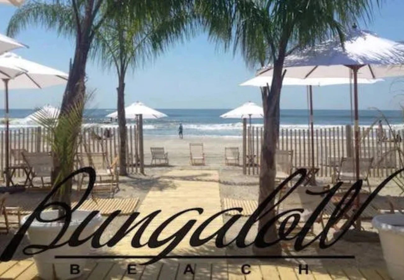 Bungalow Beach image 4