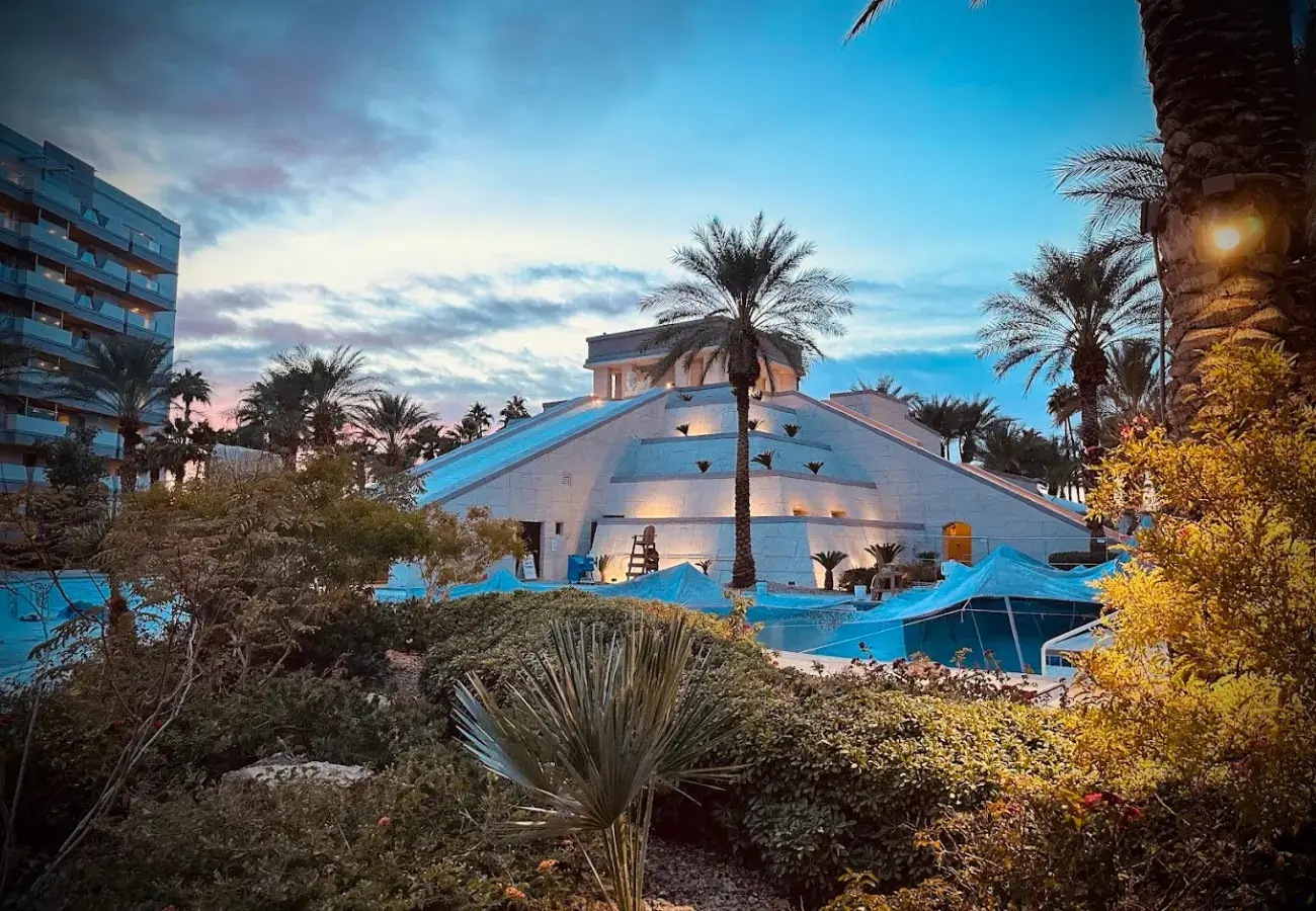 Cancun Resort Las Vegas by Diamond Resorts image 3