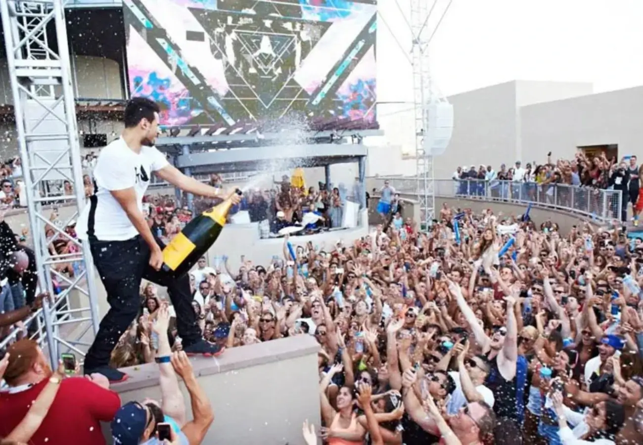 HQ2 Beachclub image 1