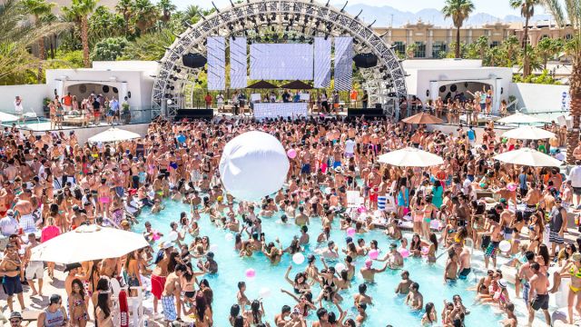 Vegas casino pool party