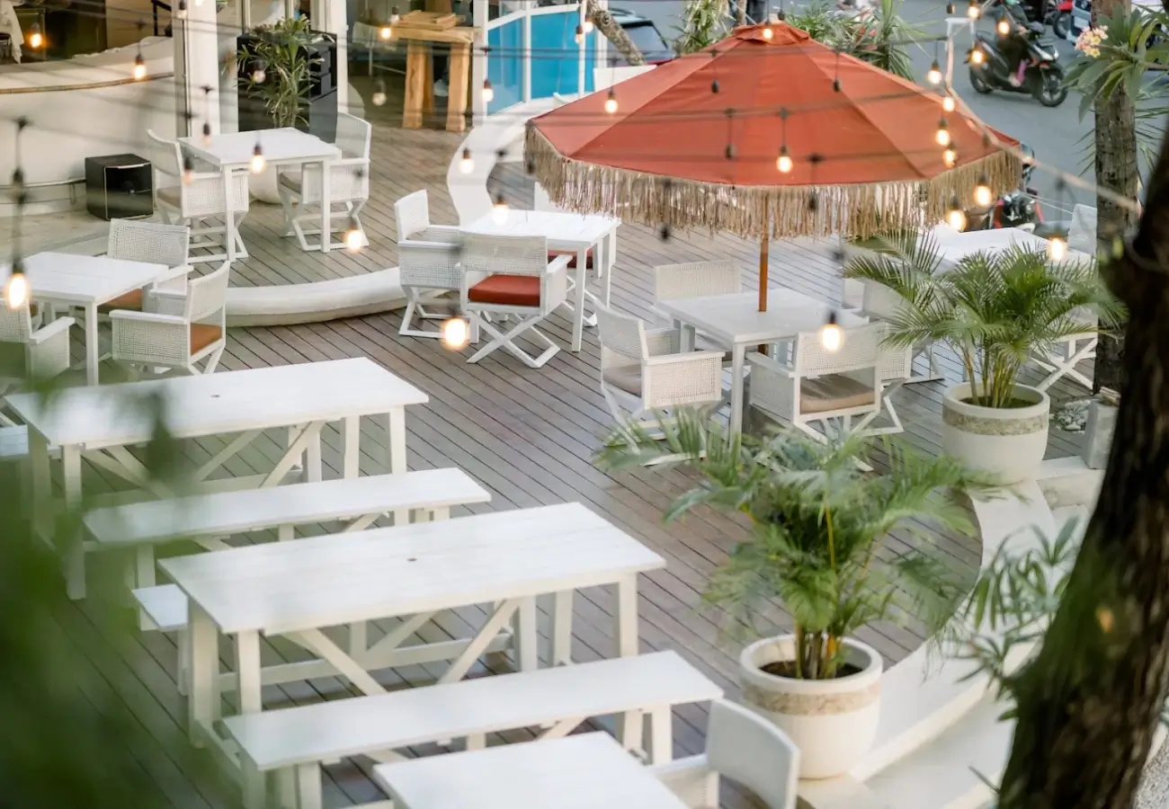 Cocoon Beach Club - Pool party 1