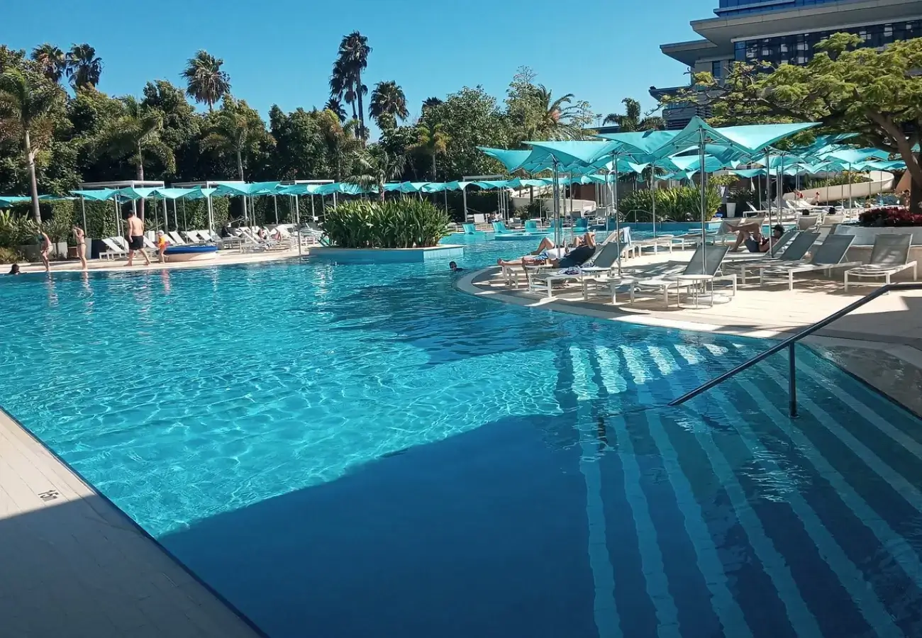 Crown Metropol Pool - Pool Party 5