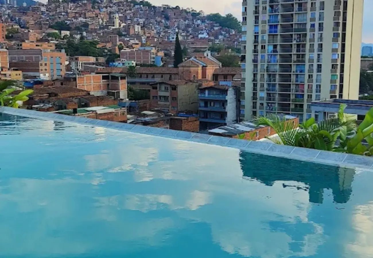 Trópico Rooftop Colombia - Pool Party 1